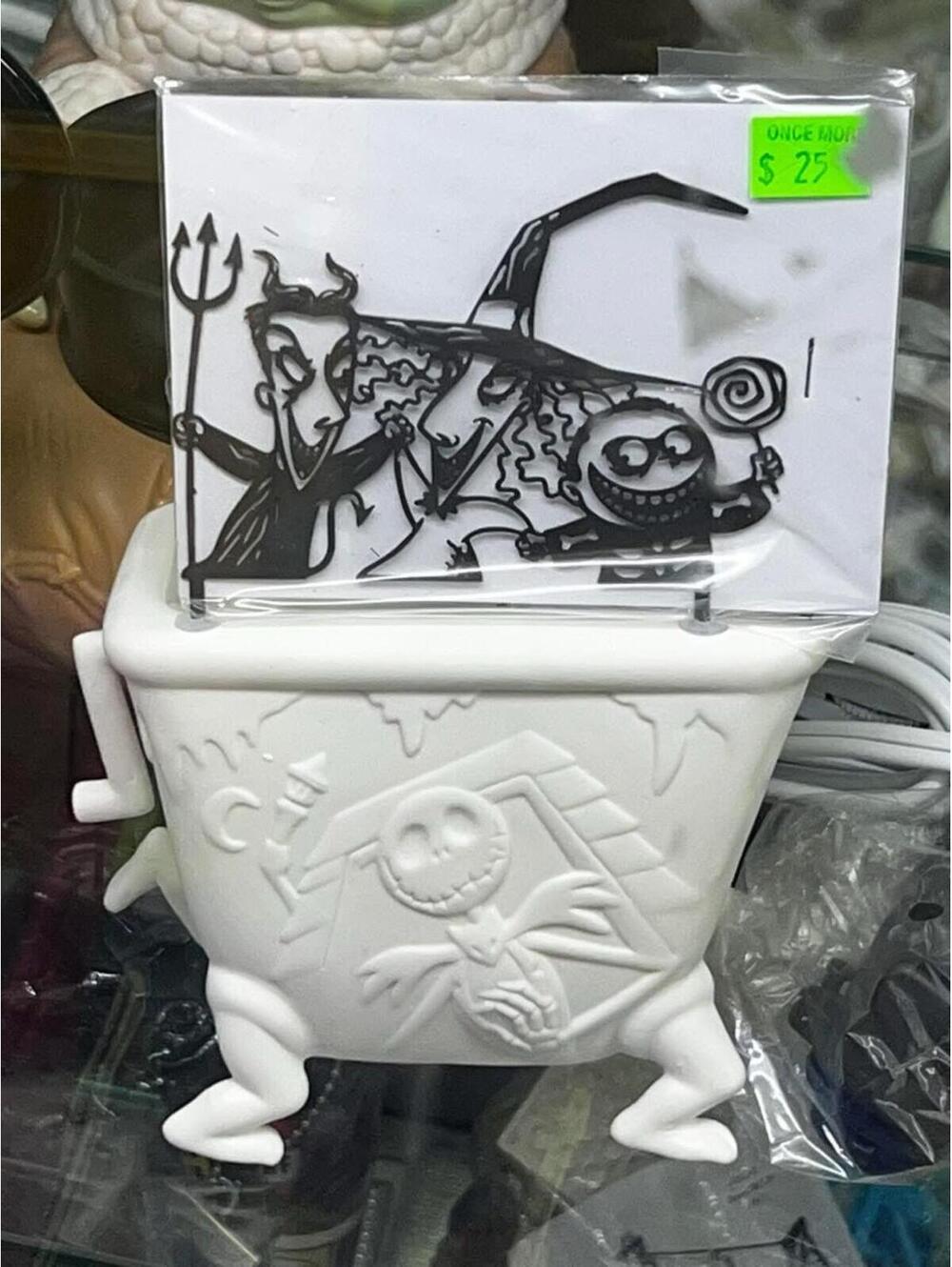 Nightmare before christmas lock, shock and barrel mini warmer scentsy
